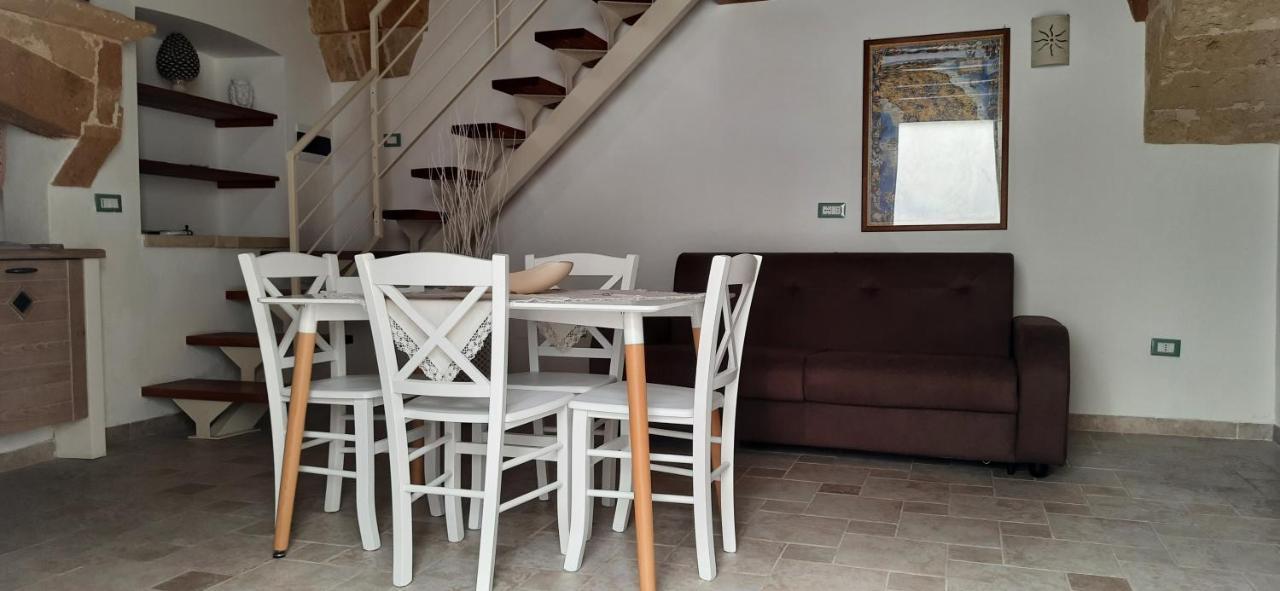 Casa Vacanze Salento Vicosoluna モルチャーノ・ディ・レウカ エクステリア 写真