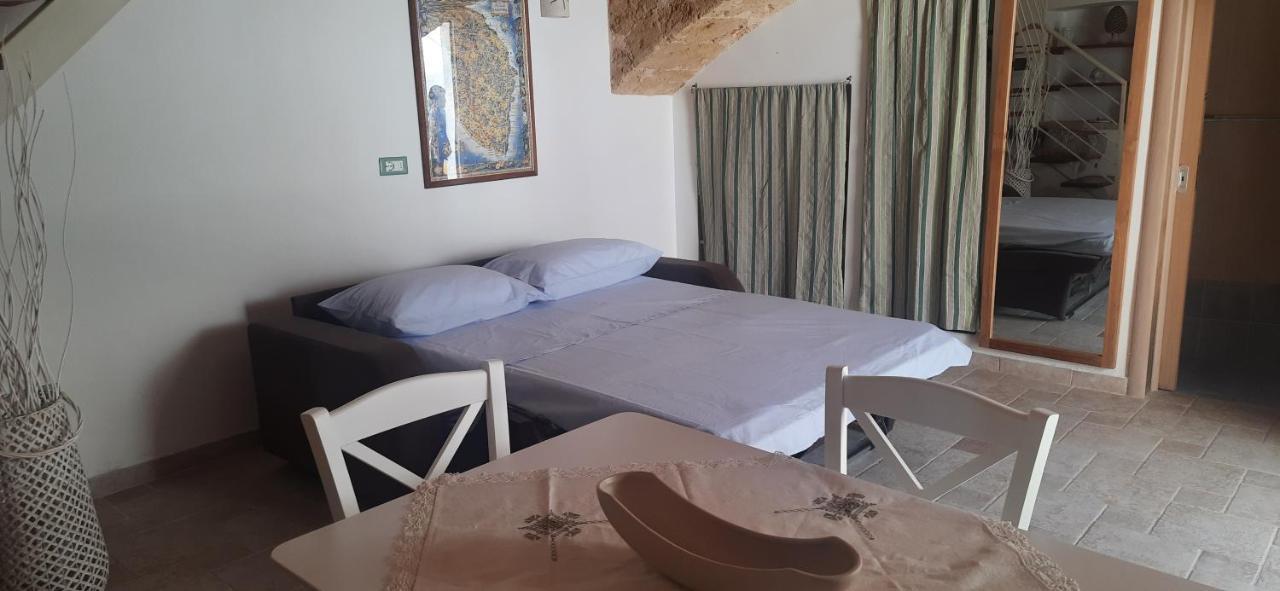 Casa Vacanze Salento Vicosoluna モルチャーノ・ディ・レウカ エクステリア 写真