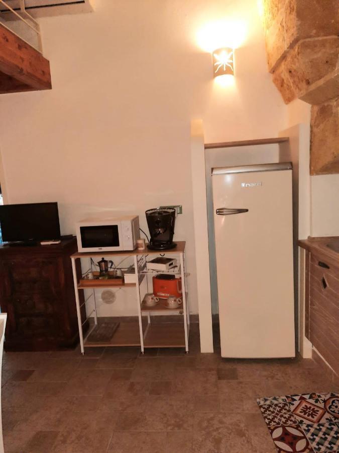 Casa Vacanze Salento Vicosoluna モルチャーノ・ディ・レウカ エクステリア 写真