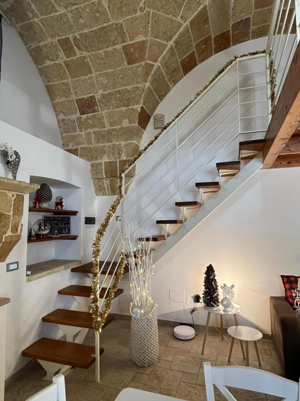Casa Vacanze Salento Vicosoluna モルチャーノ・ディ・レウカ エクステリア 写真